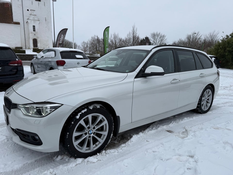 BMW 330i 2,0 Touring aut. 5d