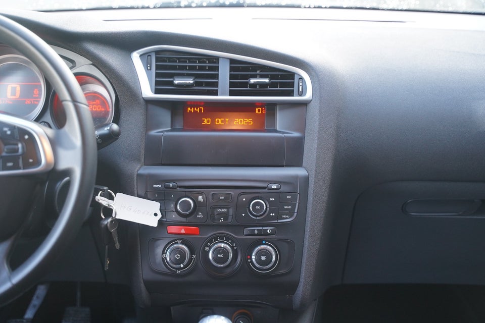 Citroën C4 1,4 VTi Attraction 5d