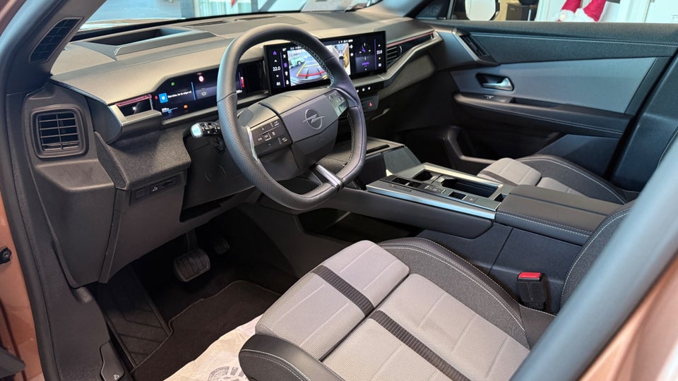 Opel Grandland-e 73 GS Sky 5d