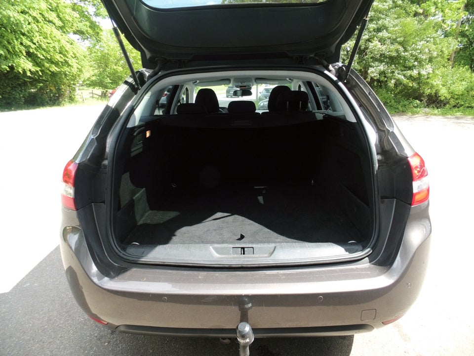 Peugeot 308 1,6 BlueHDi 120 Active SW 5d