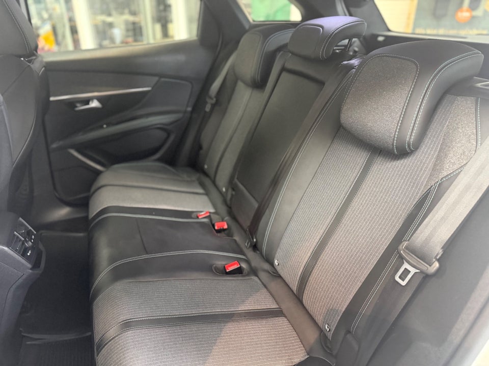 Peugeot 3008 1,6 Hybrid Allure Pack EAT8 5d