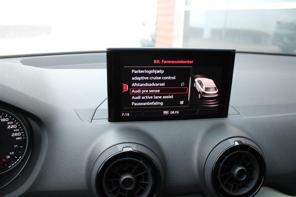 Audi Q2 1,4 TFSi 150 Sport S-tr. 5d