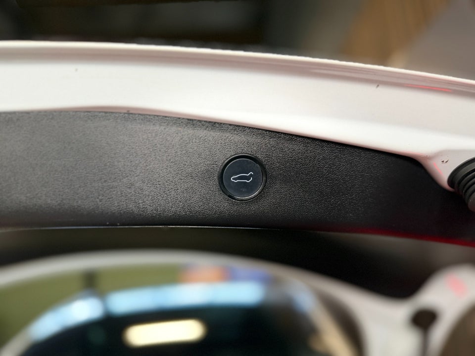 Tesla Model 3 Standard Range+ RWD 4d