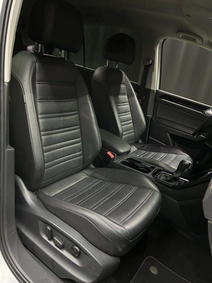 VW Touran 2,0 TDi 150 Highline DSG 7prs 5d