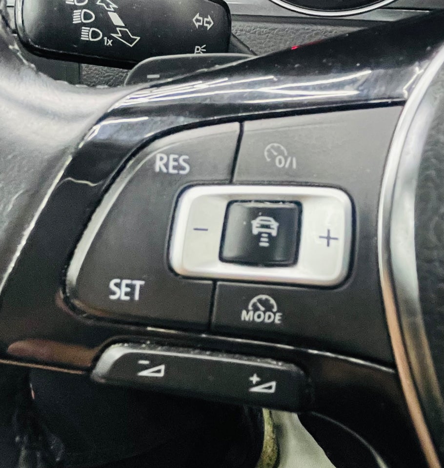 VW Golf VII 1,5 TSi 130 Highline DSG 5d