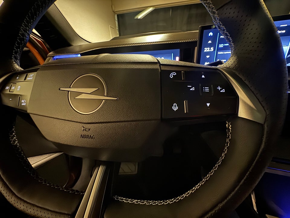 Opel Grandland-e 73 GS Sky 5d