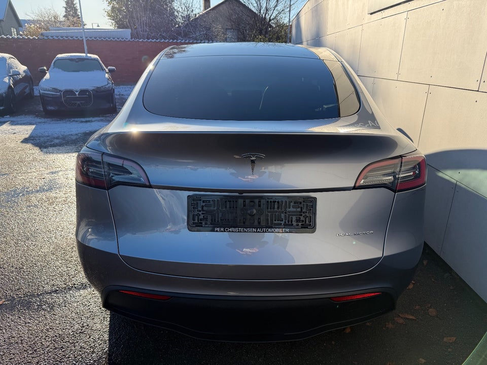 Tesla Model Y Long Range AWD 5d