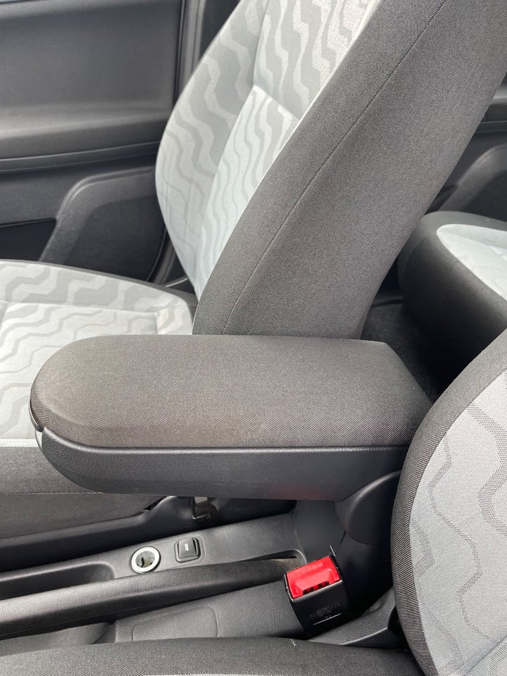 Skoda Fabia 1,4 16V Ambiente 5d