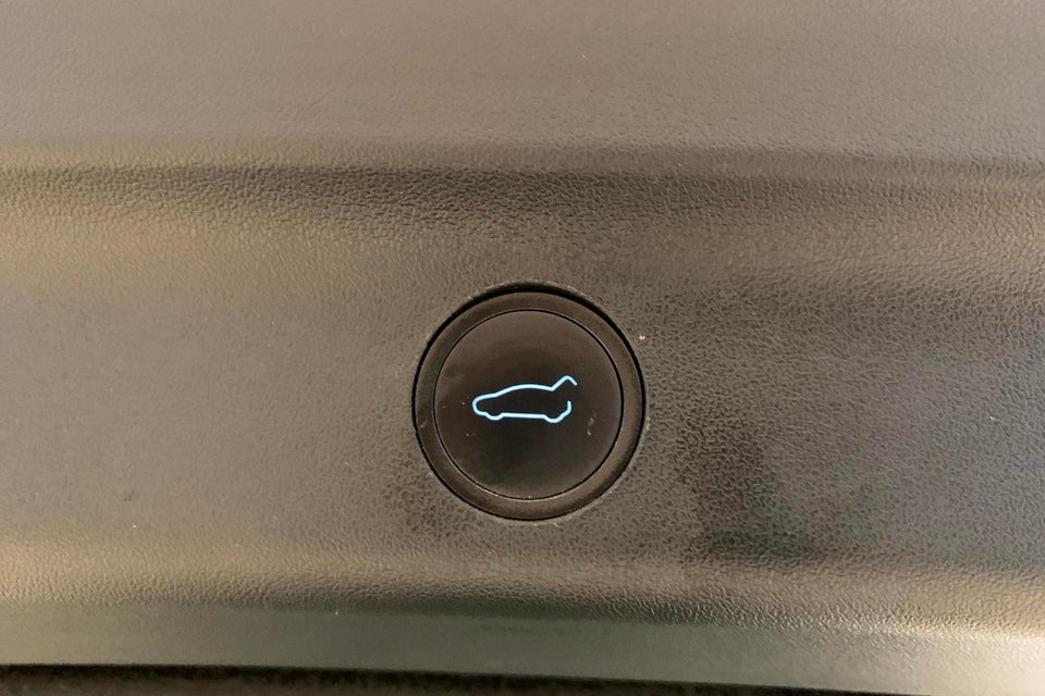 Tesla Model Y Long Range AWD 5d