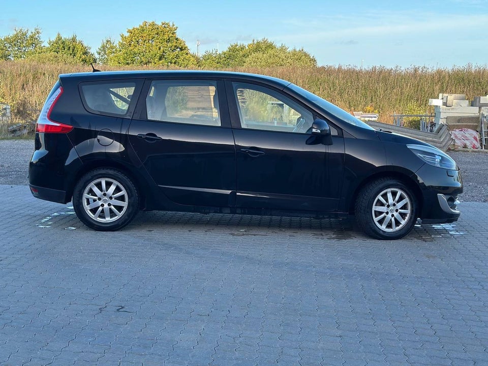 Renault Grand Scenic III 1,6 dCi 130 Dynamique 5d