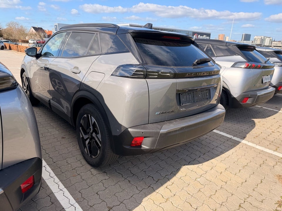 Peugeot e-2008 54 GT 5d