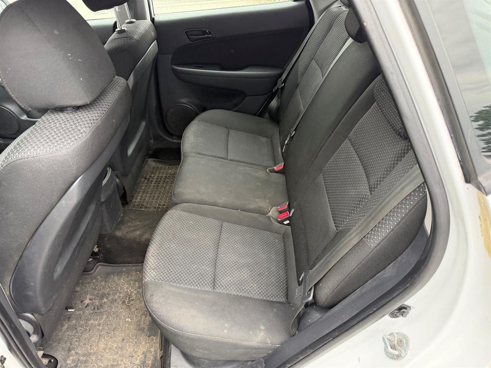 Hyundai i30 1,6 CRDi 90 Classic 5d