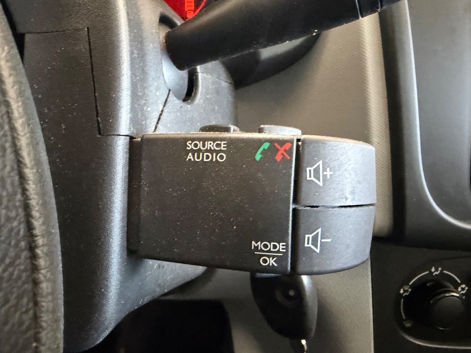 Dacia Logan 1,2 16V Ambiance MCV 5d