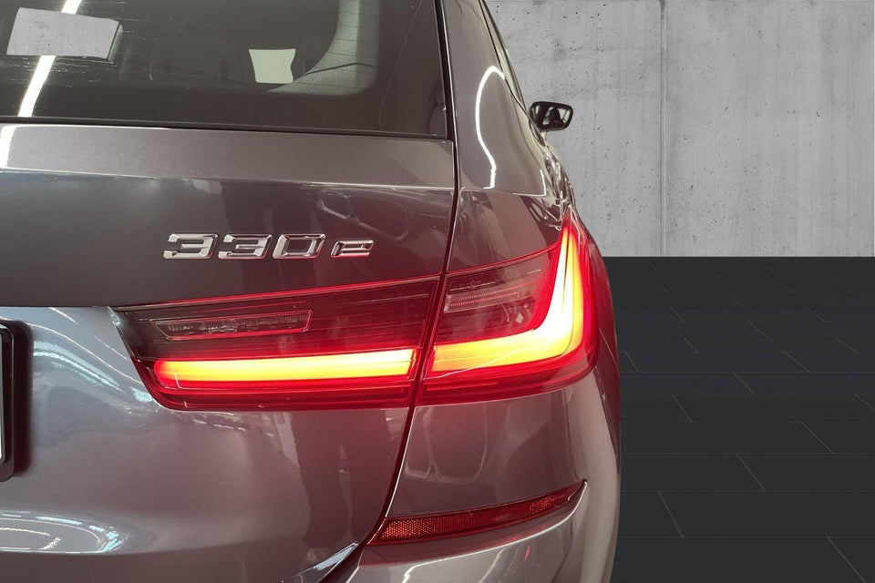 BMW 330e 2,0 Touring M-Sport aut. 5d