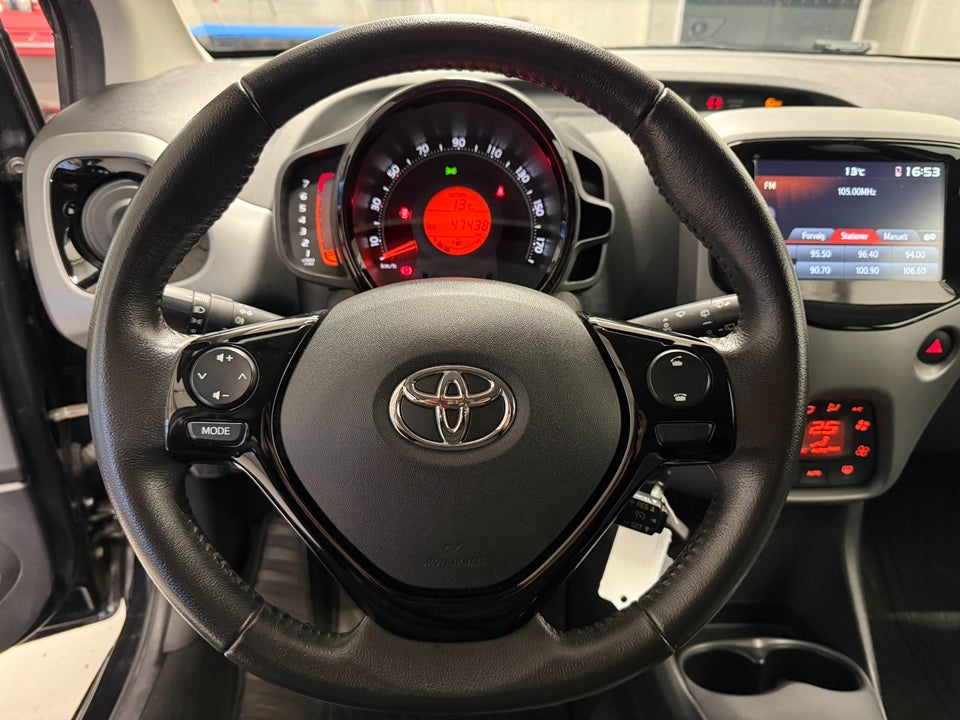 Toyota Aygo 1,0 VVT-i x-pression 5d