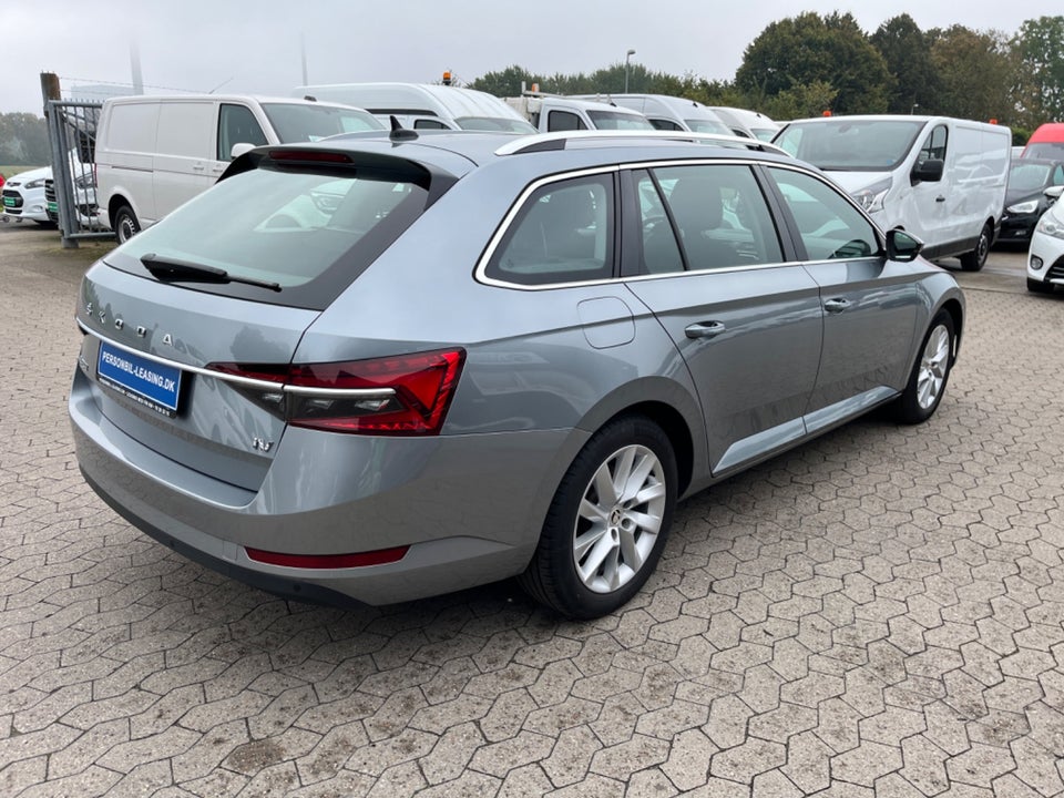 Skoda Superb 1,4 TSi iV Plus Combi DSG 5d