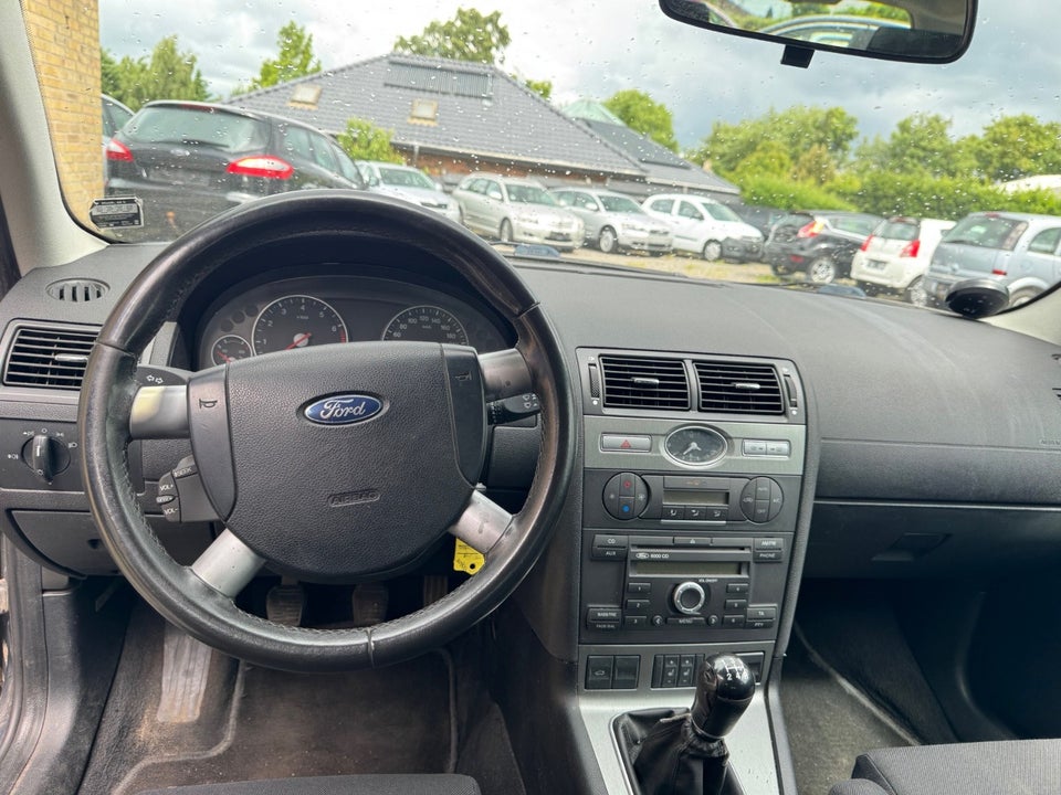 Ford Mondeo 2,0 Ambiente stc. 5d