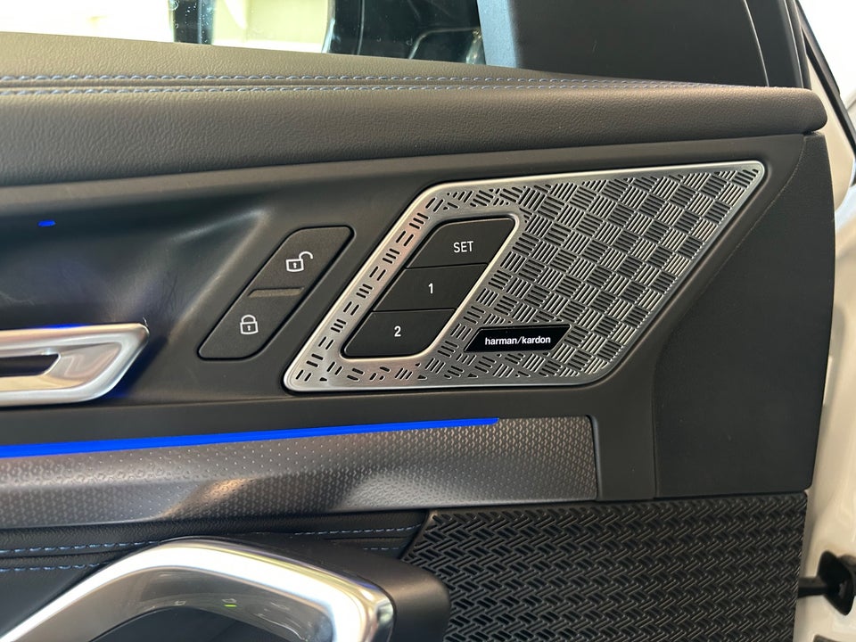 BMW iX1 xDrive30 Fully Charged M-Sport 5d