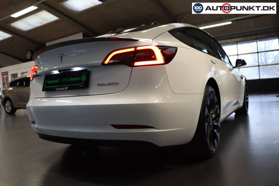 Tesla Model 3 Performance AWD 4d