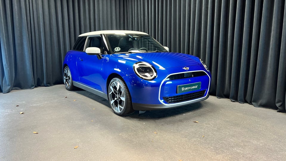 MINI Cooper E Favoured Trim L 3d