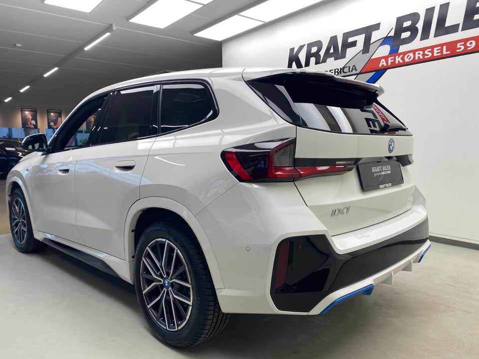 BMW iX1 xDrive30 M-Sport 5d