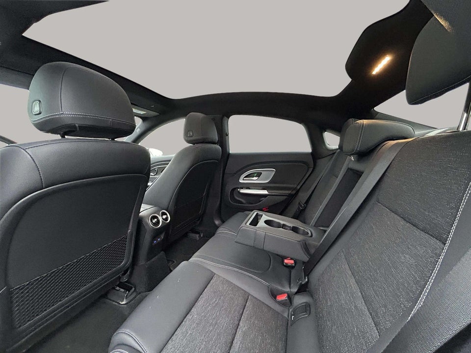 Mercedes CLA250+ EQ Progressive 4d