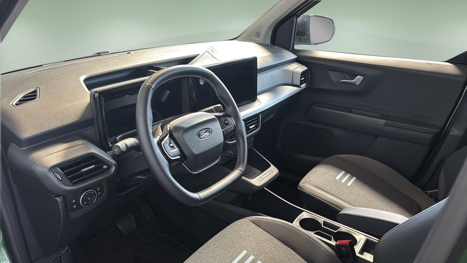 Ford E-Tourneo Courier 46 Active