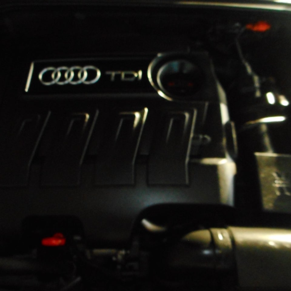 Audi A3 1,6 TDi Attraction Sportback 5d