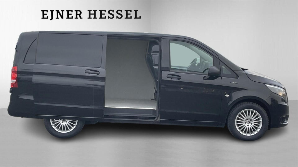 Mercedes eVito 129 Tourer PRO L Van