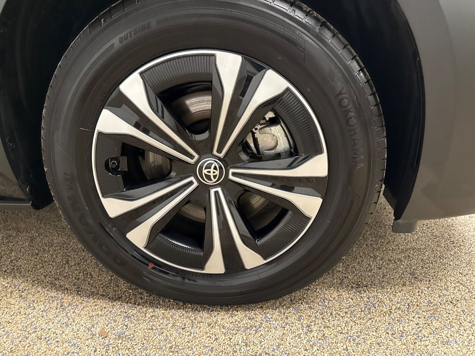 Toyota bZ4X Active 5d