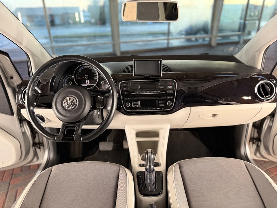 VW e-Up! High Up! 5d