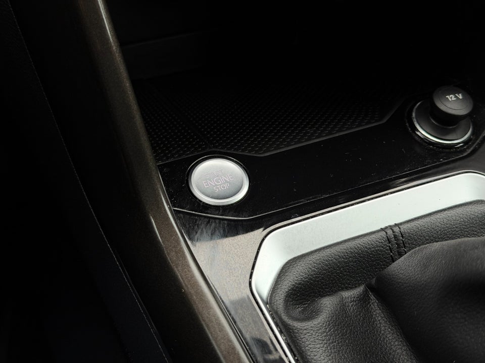 VW T-Roc 1,0 TSi 115 Style 5d