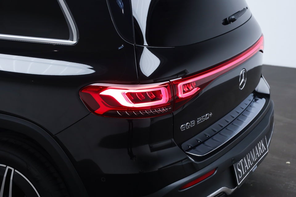 Mercedes EQB250+ AMG Line 5d