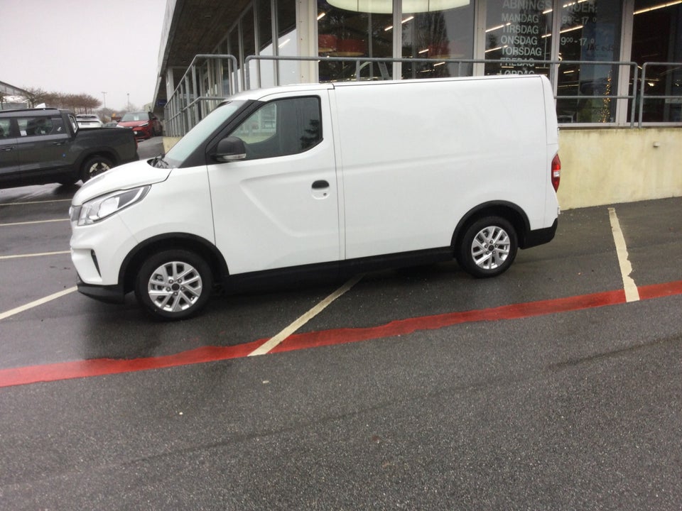 Maxus e-Deliver 3 50 Cargo Van SWB