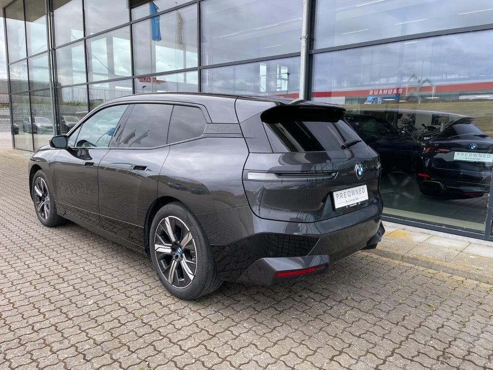 BMW iX xDrive40 Fully Charged 5d