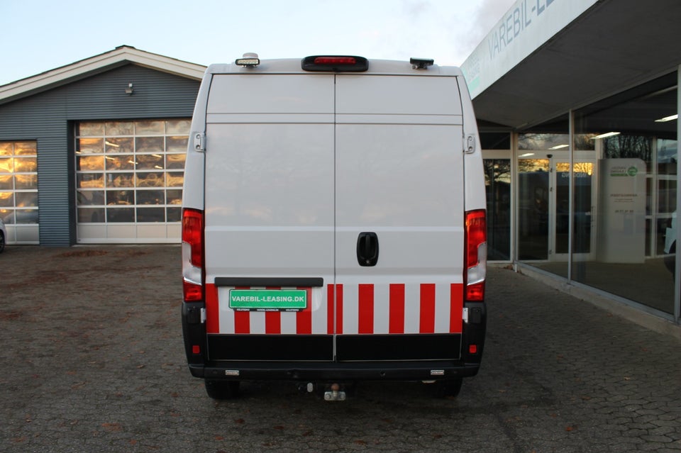 Peugeot Boxer 335 2,2 BlueHDi 165 L2H2 Premium