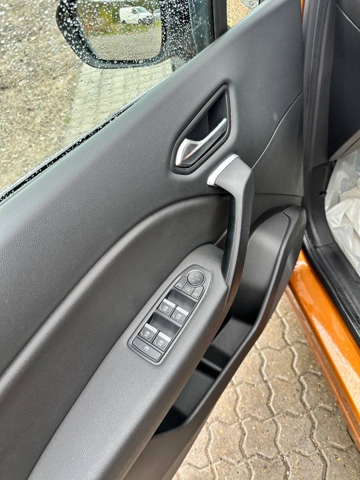 Renault Captur 1,6 E-Tech Intens 5d