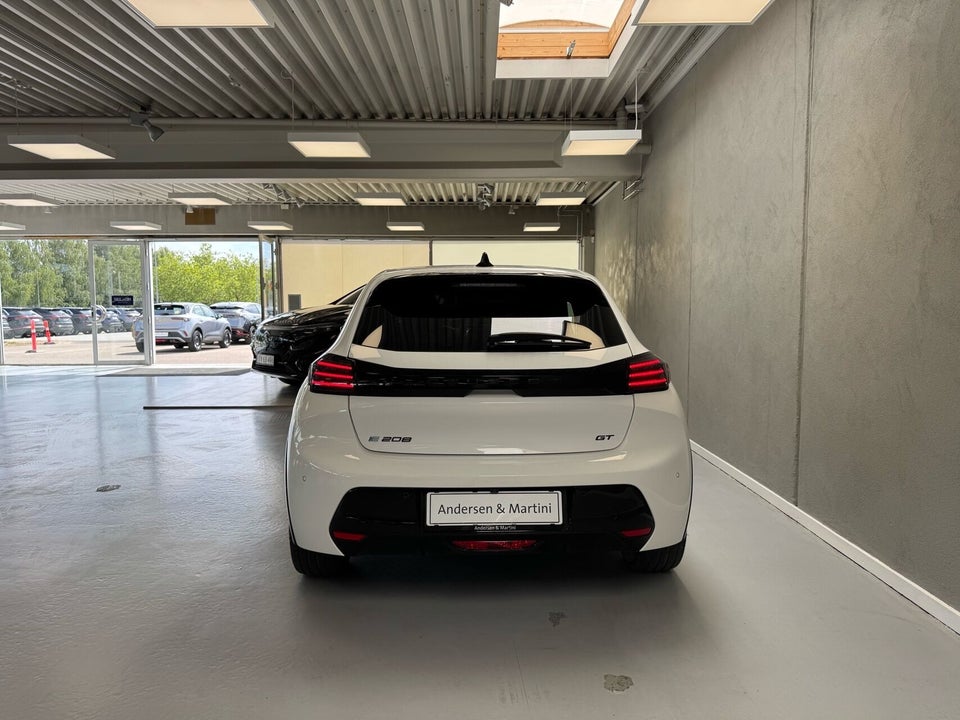 Peugeot e-208 54 GT 5d