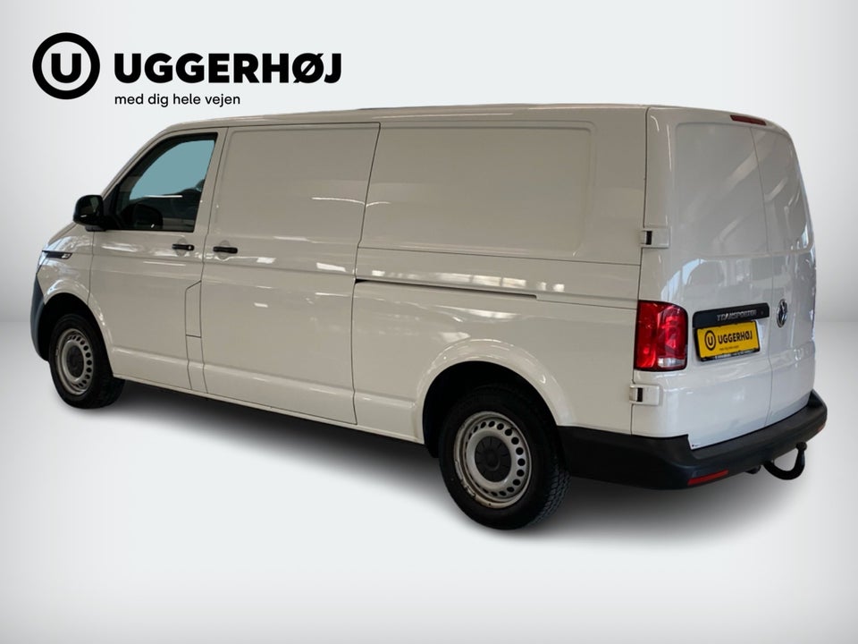 VW Transporter 2,0 TDi 110 Kassevogn lang