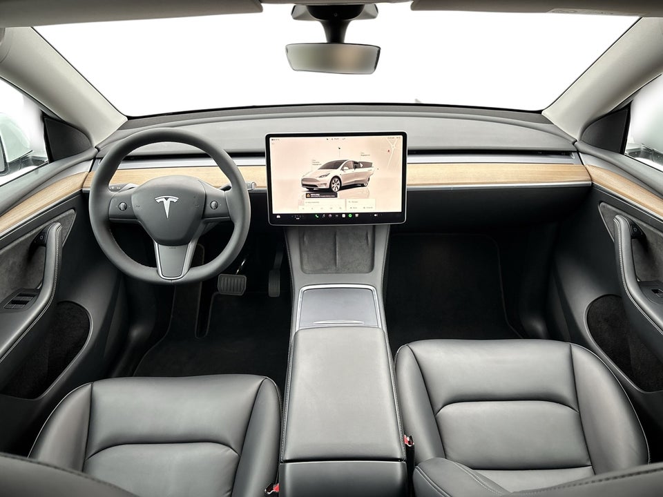 Tesla Model Y Long Range AWD 5d