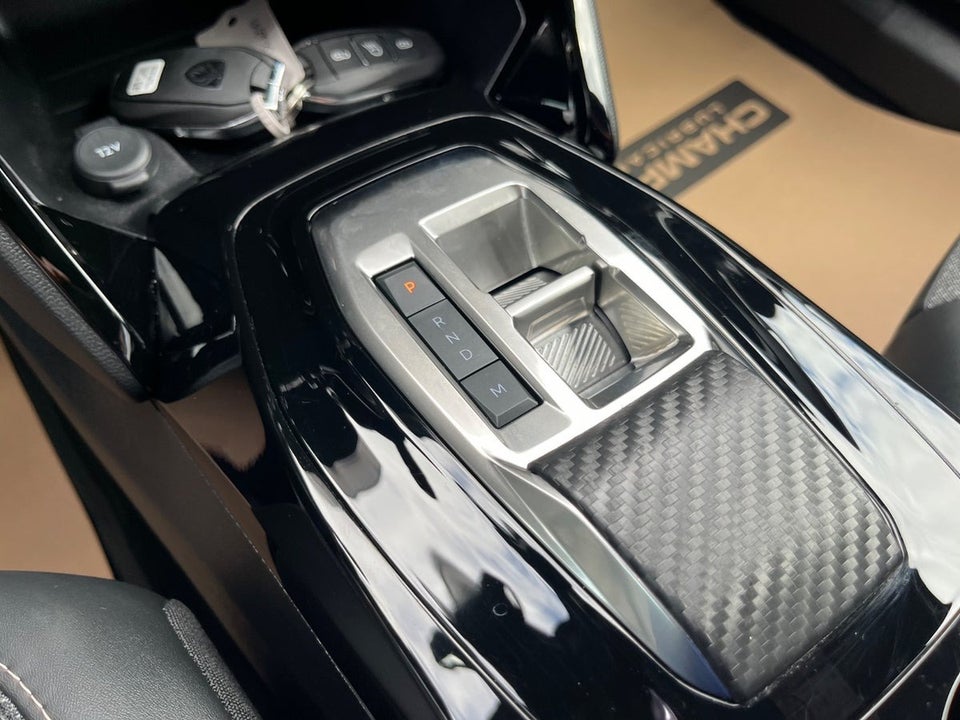 Peugeot 2008 1,2 PureTech 130 Allure EAT8 5d