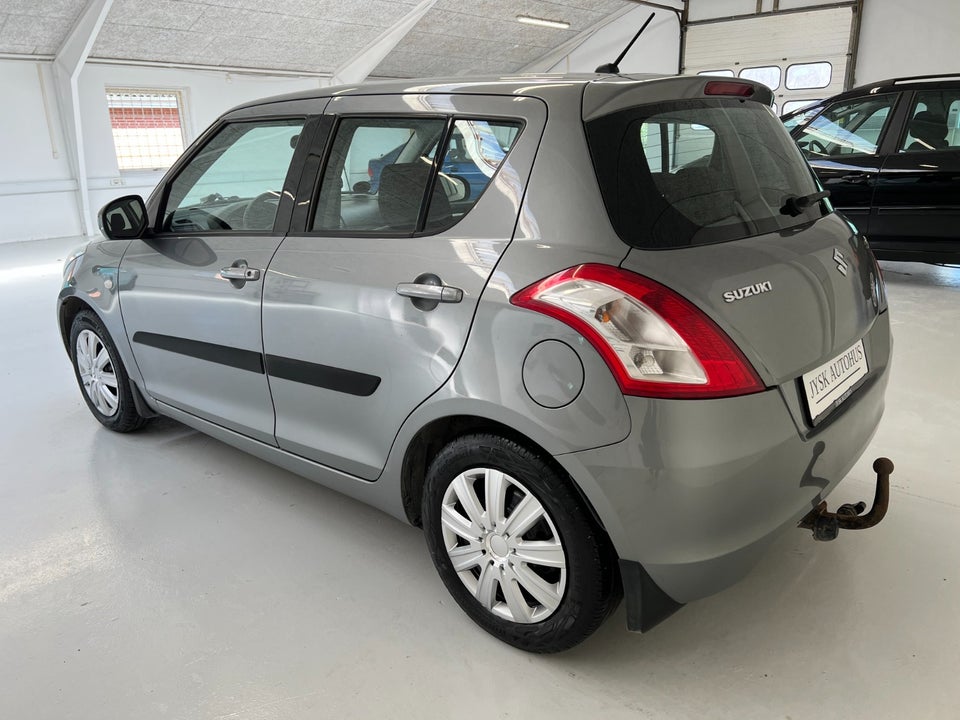 Suzuki Swift 1,2 Young 5d