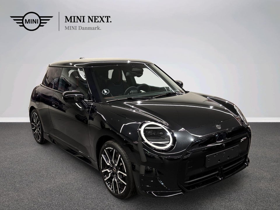 MINI Cooper SE JCW Trim XL 3d