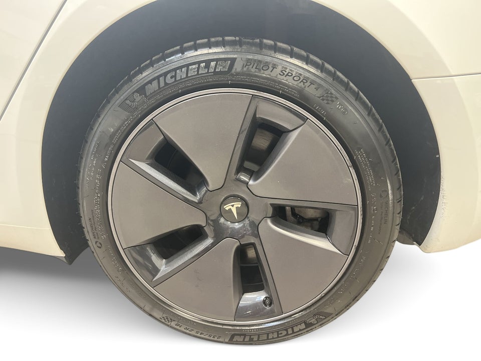 Tesla Model 3 RWD 4d