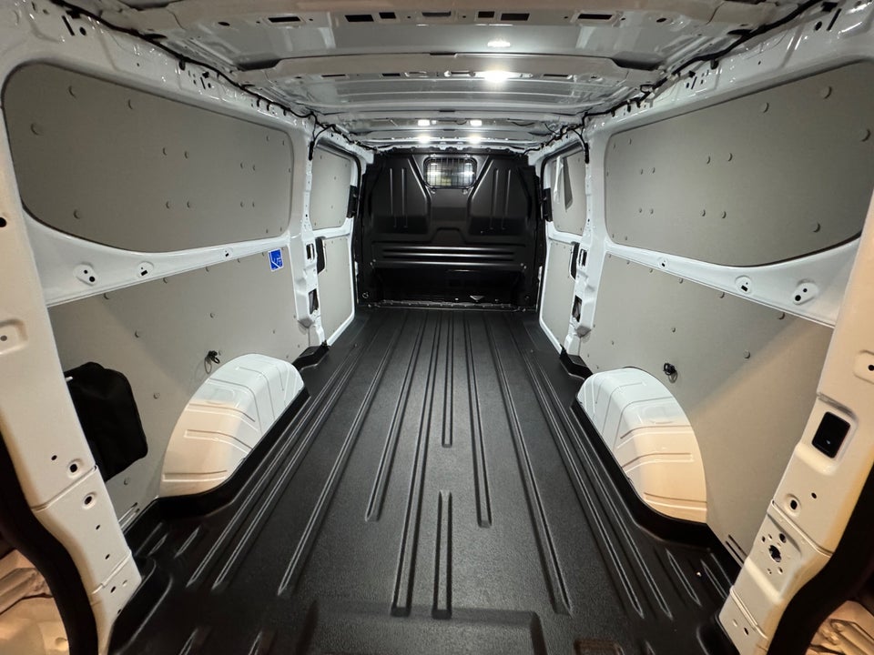 Ford Transit Custom 300L 2,0 EcoBlue Limited