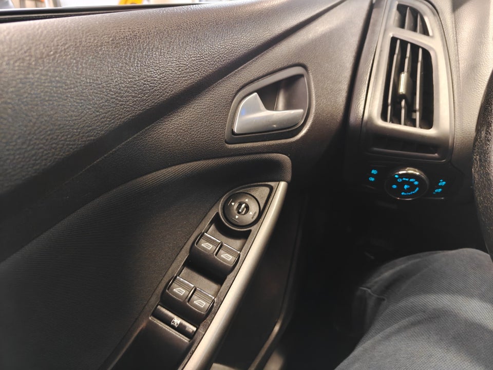 Ford Focus 1,6 TDCi 95 Edition stc. 5d