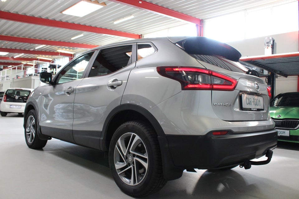 Nissan Qashqai 1,6 Dig-T 163 Acenta 5d