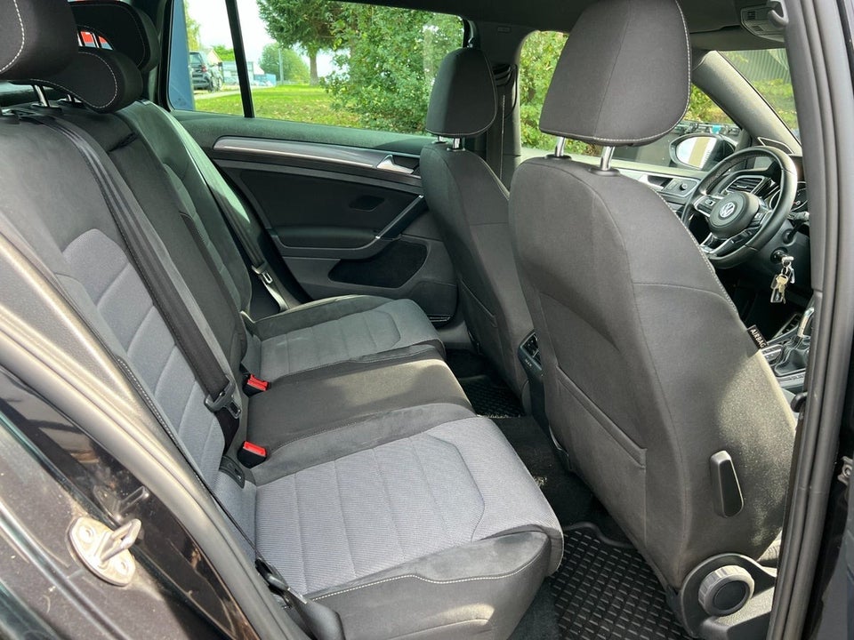 VW Golf VII 2,0 TDi 150 R-line Variant DSG BMT 5d