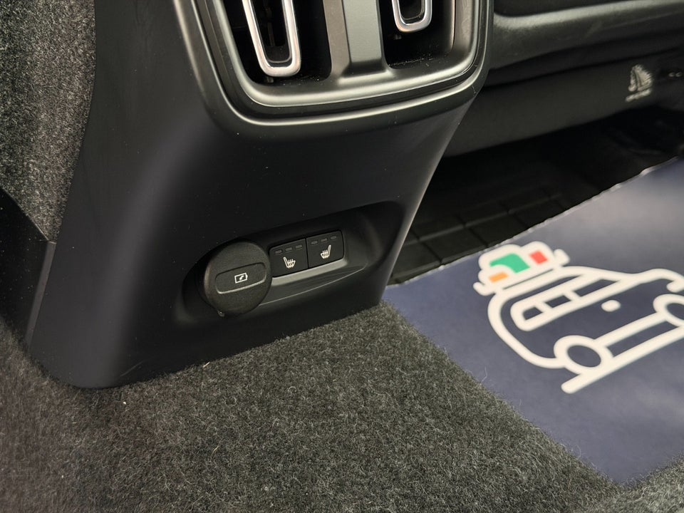 Volvo XC40 ReCharge Core 5d