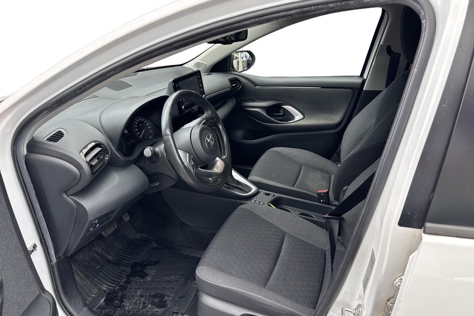 Toyota Yaris 1,5 Hybrid H1 e-CVT 5d